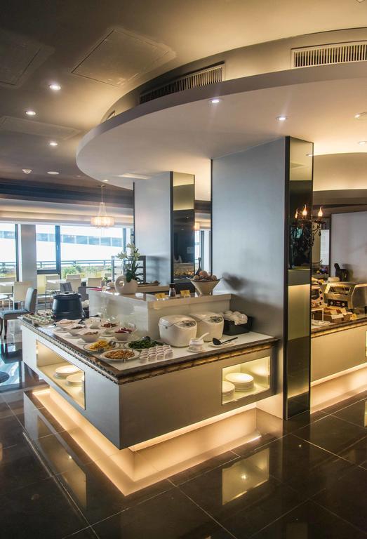 Forward Hotel Taipei Nangang Luaran gambar